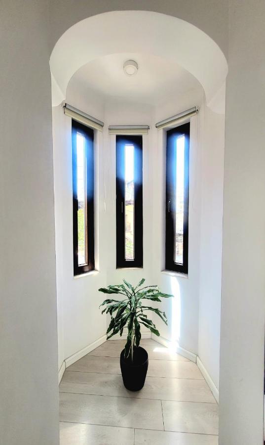 בוקרשט Villa Imola In Old City מראה חיצוני תמונה